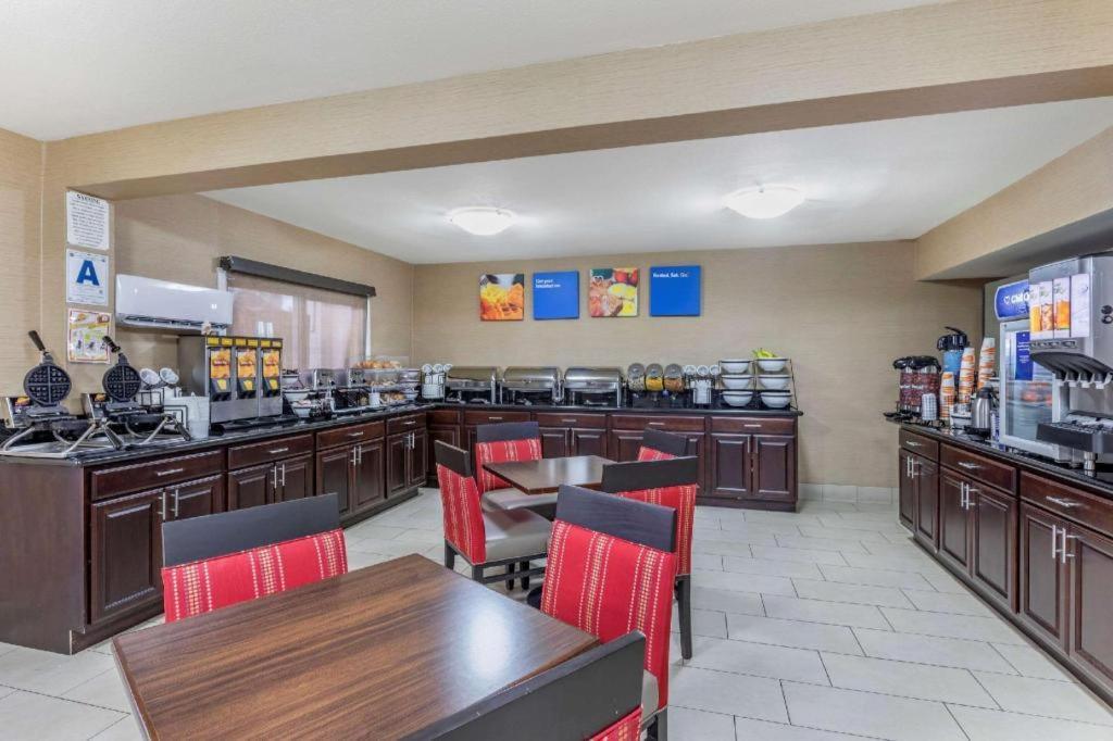 Comfort Inn Escondido San Diego North County מראה חיצוני תמונה