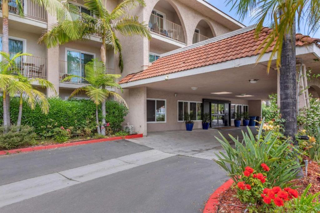 Comfort Inn Escondido San Diego North County מראה חיצוני תמונה